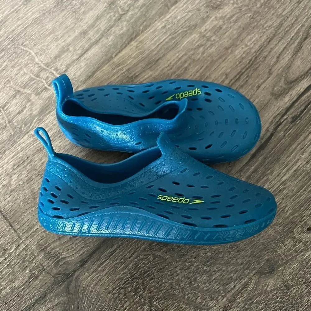 Speedo Slip On Water Shoes Size US 5/6